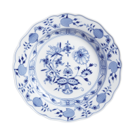 Starter- and Dessert Plate, Shape "New Cutout", Blue Onion, white rim, Ø 20 cm