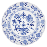 Starter- and Dessert Plate, Shape "New Cutout", Blue Onion, white rim, Ø 18 cm