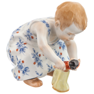 Child with doll, Coloured, without gold, H 11 cm