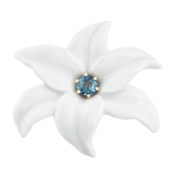 Brooch Bloom Collection Topaz, 925 silver rose plated with an open flower in porcelain, 1 London Blue Topaz, 1,45 ct