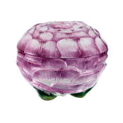 Box with roses in relief, H 6,5 cm