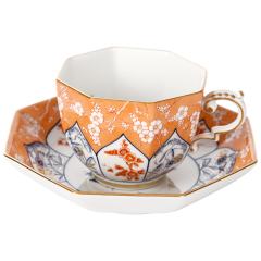 Tea cup & saucer with "Japanese floral sprays and grasses" in red, V 0,15 l
