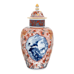 Covered vase with pheasants, H 33 cm