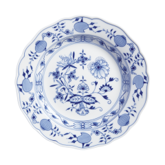 Starter- and Dessert Plate, Shape "New Cutout", Blue Onion, white rim, Ø 20 cm