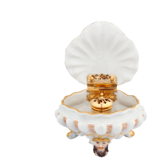 Box in polychrome and gold