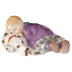 Child sleeping on dog, Edelweiss, Lim. 75, H 7,5 cm