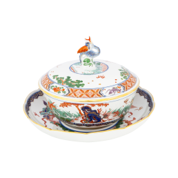 Box with Lions of Fo in a Chinese landscape