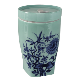 Coffee to go mug with porcelain lid, small, Shape "nova", "The Original", celadon, V 0,35 l