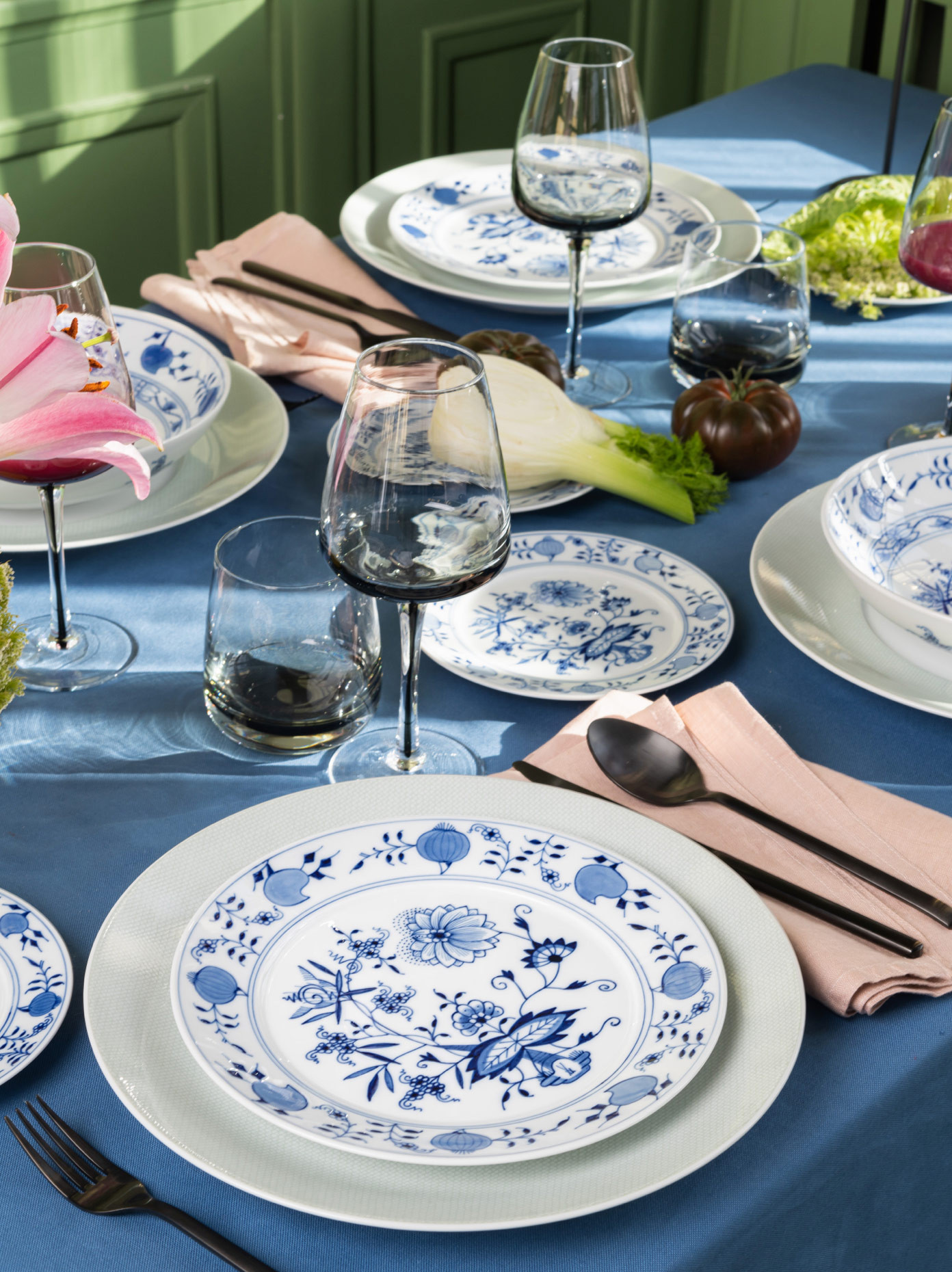 Das berühmte „Zwiebelmuster“ auf moderner Form